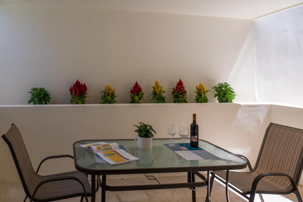 Chroma Lodge Rafina Dış mekan fotoğraf